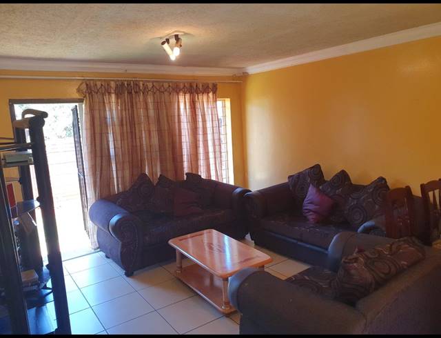2 BEDROOM TOWNHOUSE SOLD IN THE ORCHARDS